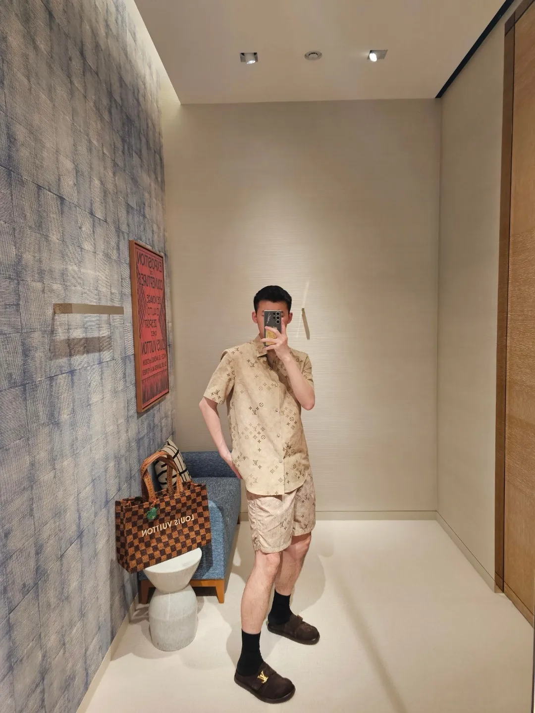 Louis Vuitton/Louis Vuitton presbyopic Khaki all-over printed suit shorts